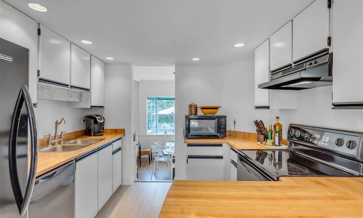 108-216 E 6th Street North Vancouver, BC 5