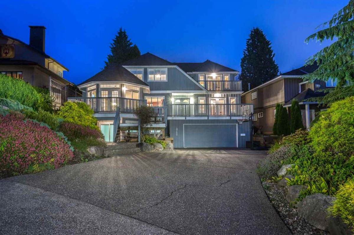 3750 ST. PAULS Avenue North Vancouver