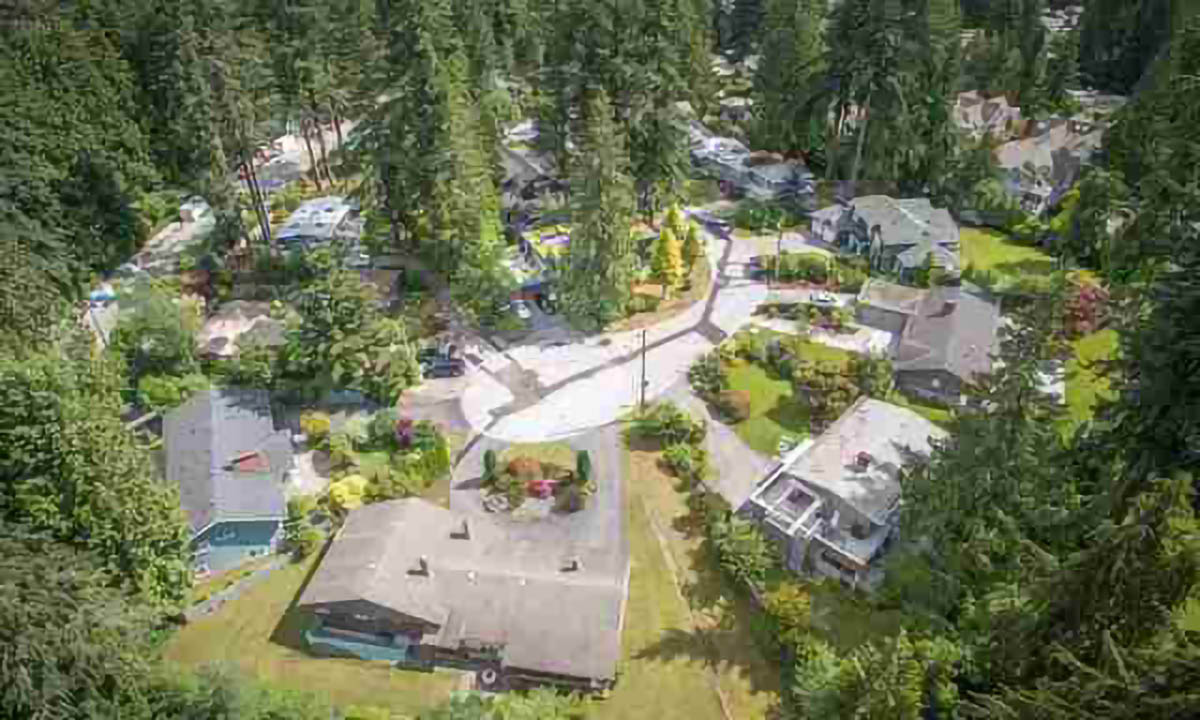 3747 Riviere Place | Edgemont | North Vancouver, BC 2