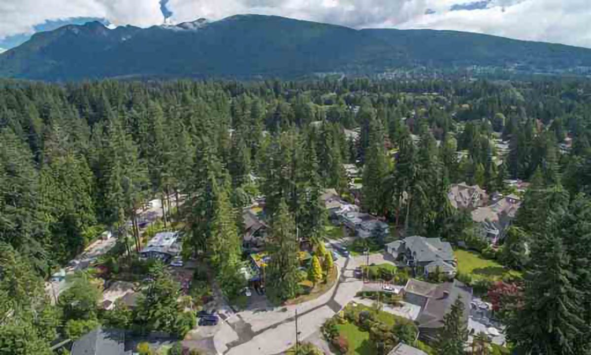 3747 Riviere Place | Edgemont | North Vancouver, BC 3