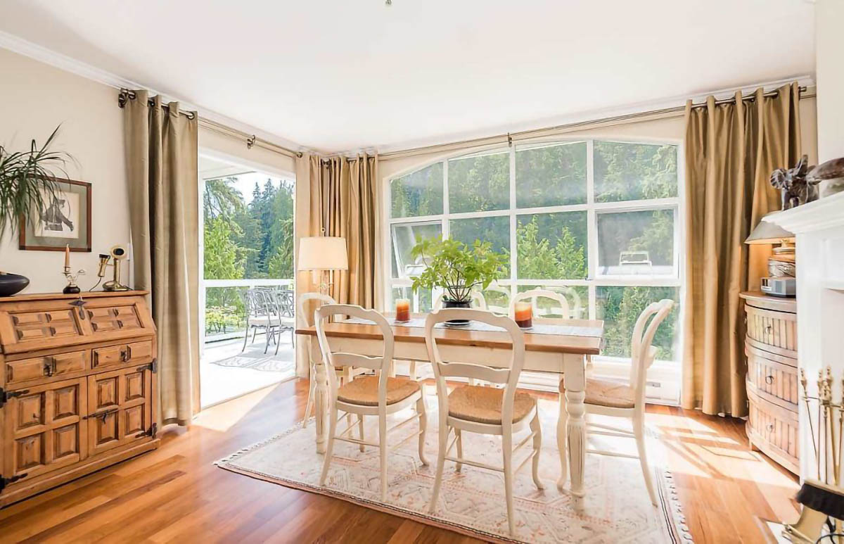 102 3377 CAPILANO Crescent North Vancouver