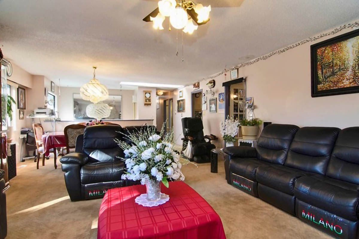 438 E BRAEMAR Road North Vancouver 5