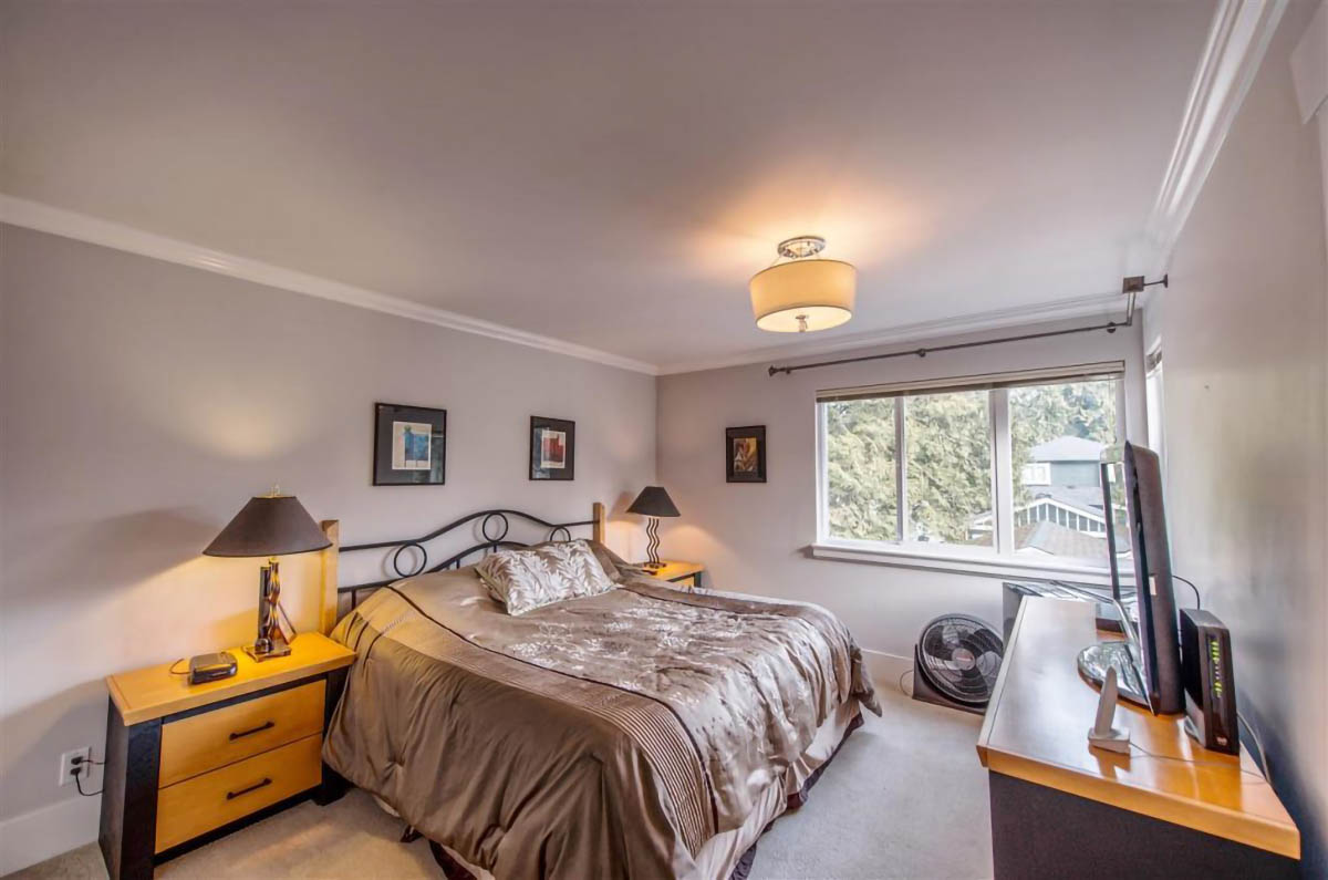 2408 GEORGE Street North Vancouver 16