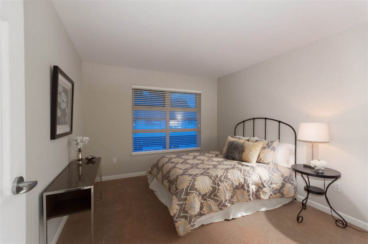 28 3750 EDGEMONT Boulevard 16