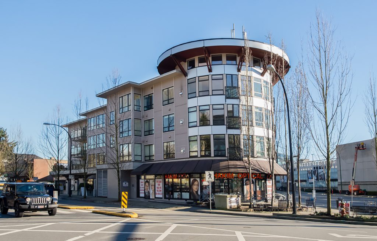 302 - 935 W 16th Street, Hamilton, North Vancouver 2