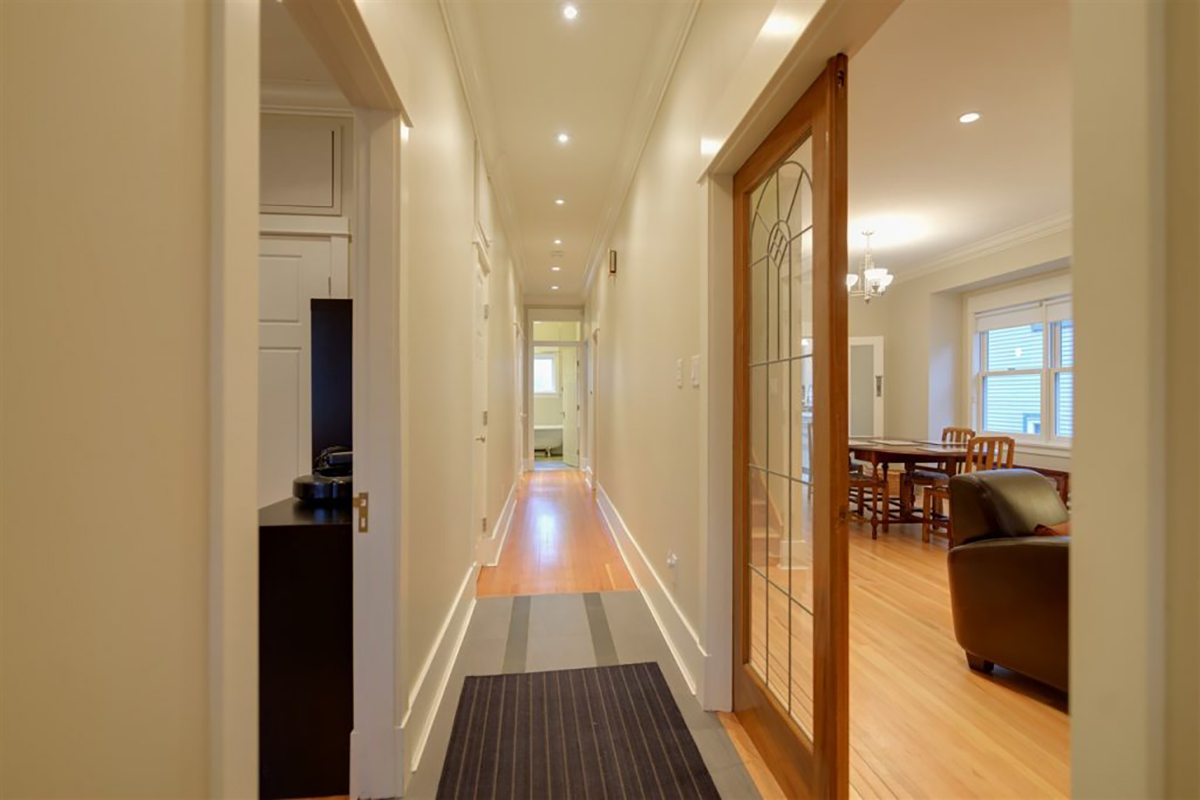 1299 Frederick Road, North Vancouver 4