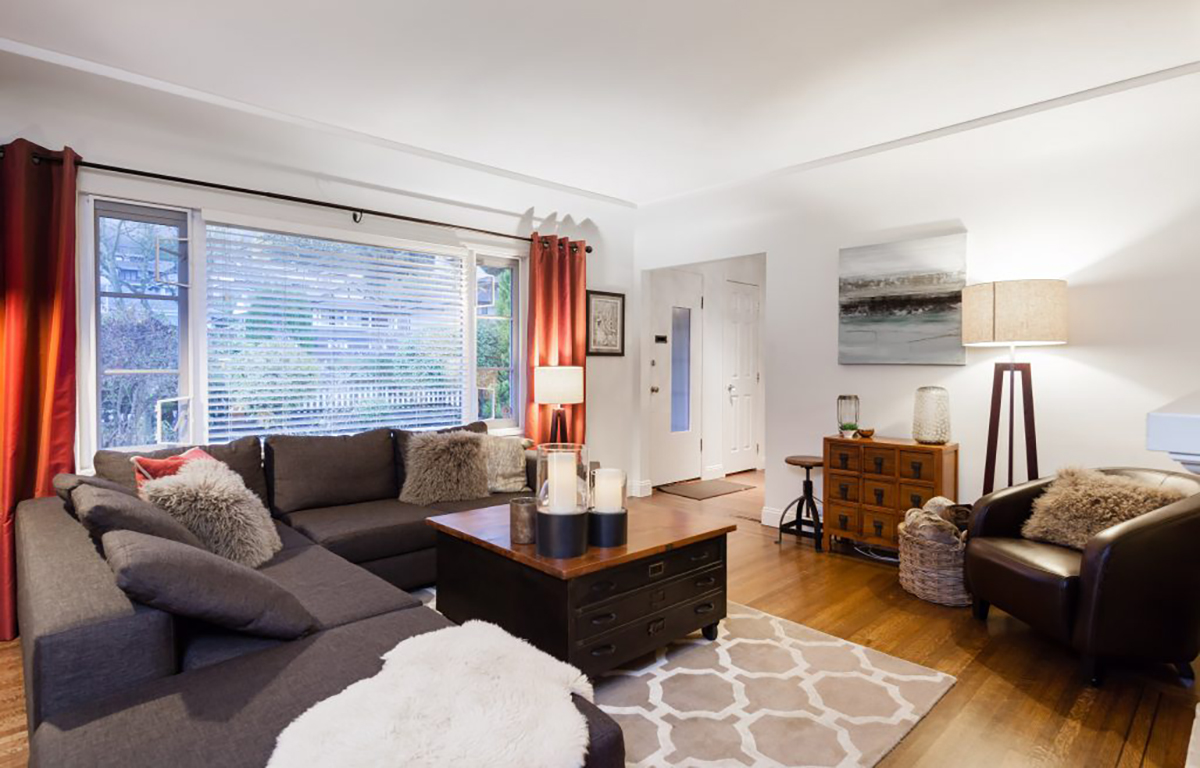 131 W St. James Road 6