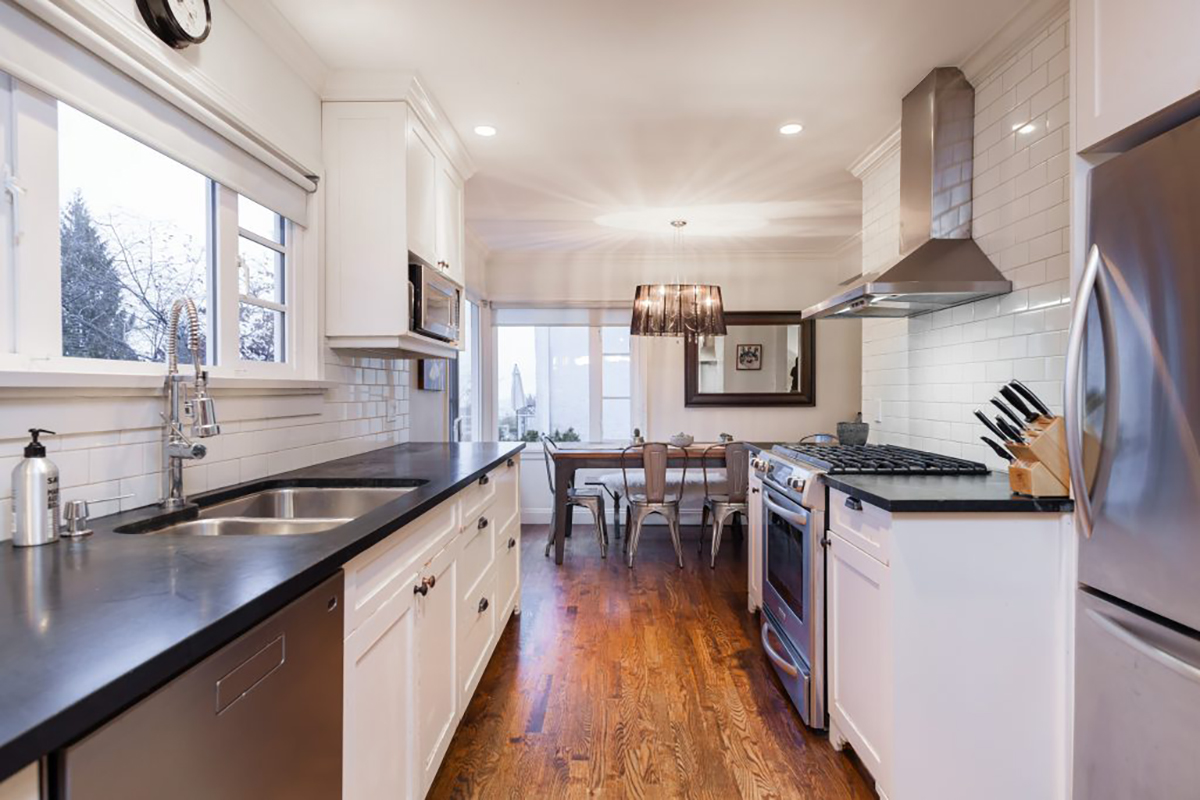 131 W St. James Road 10