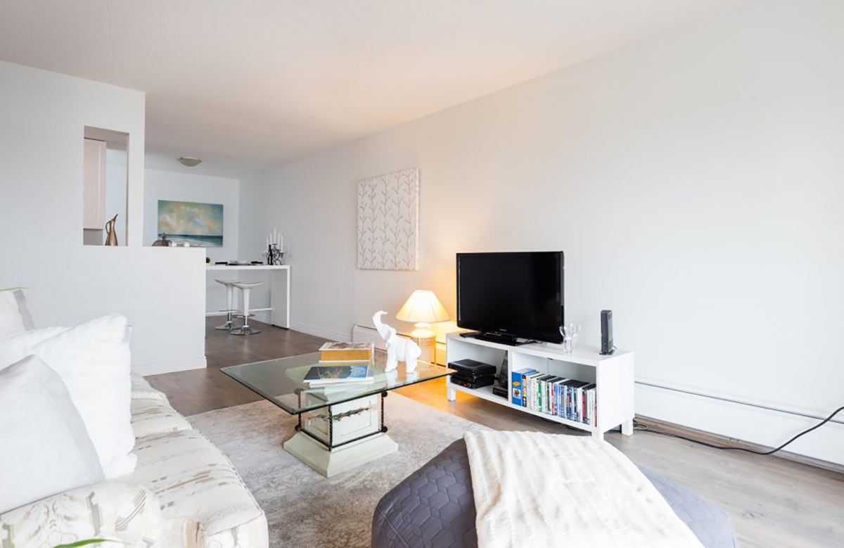 305 - 306 W 1st St, North Vancouver 14