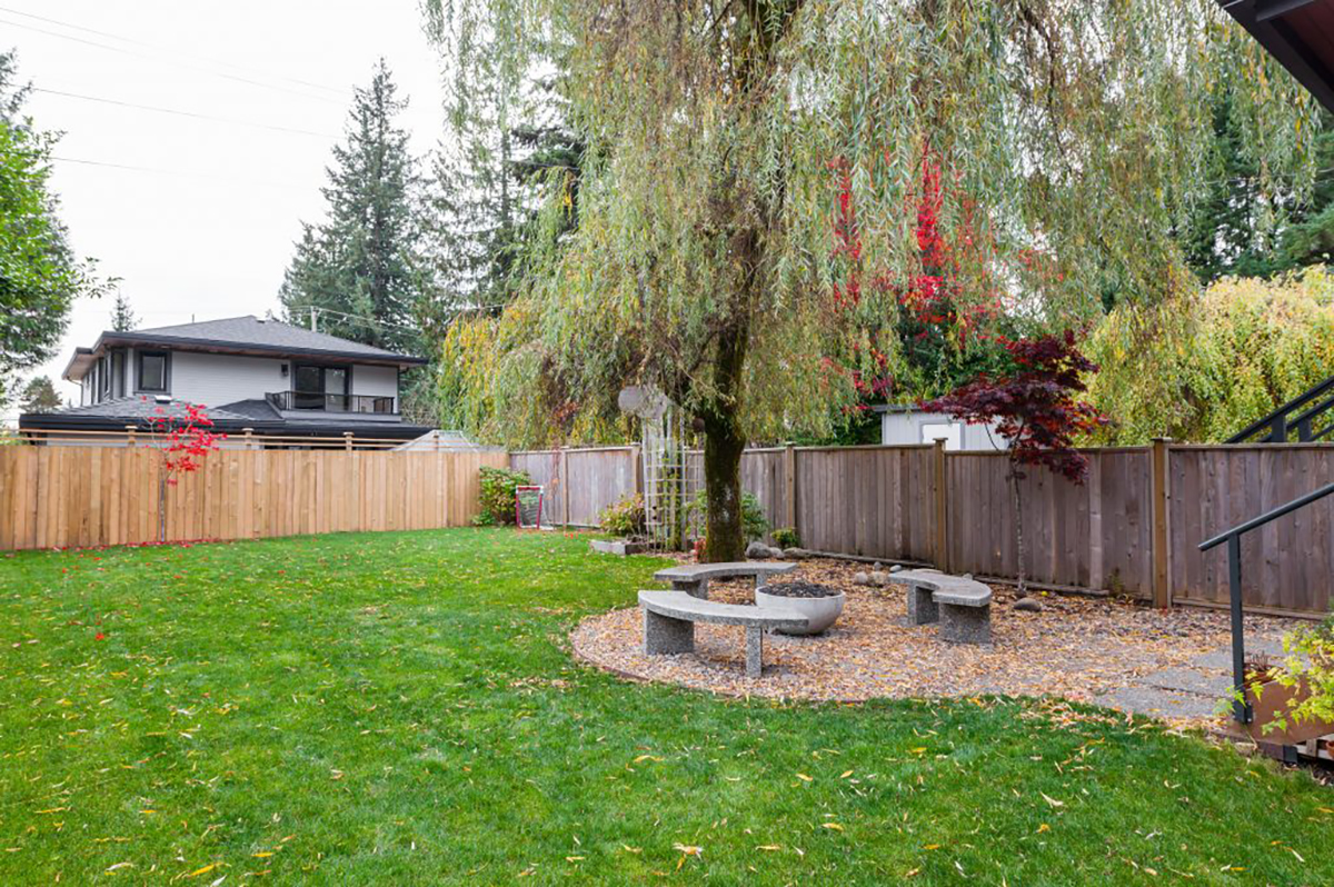 1079 Canyon Blvd, North Vancouver 42