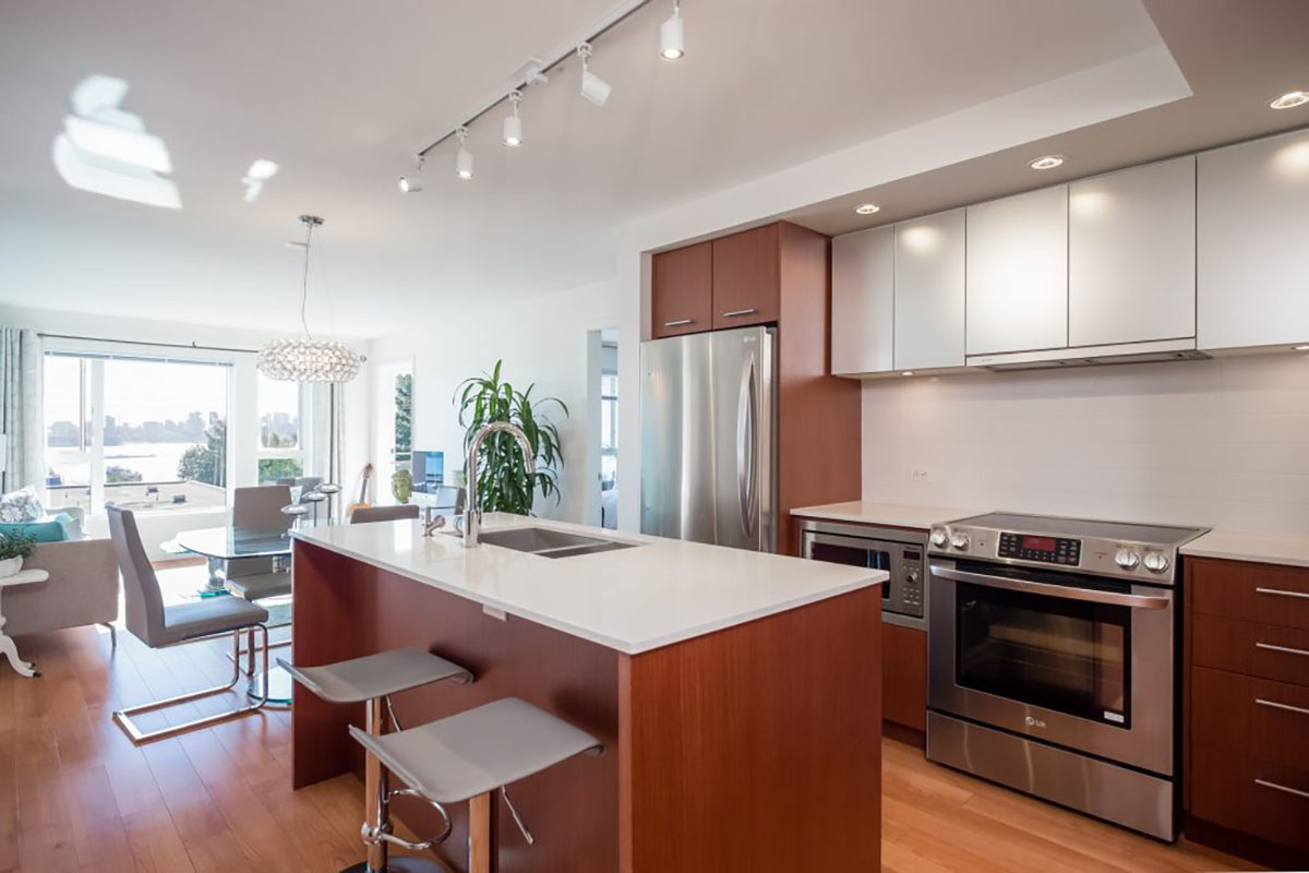 318-221 E 3rd Street, North Vancouver 11