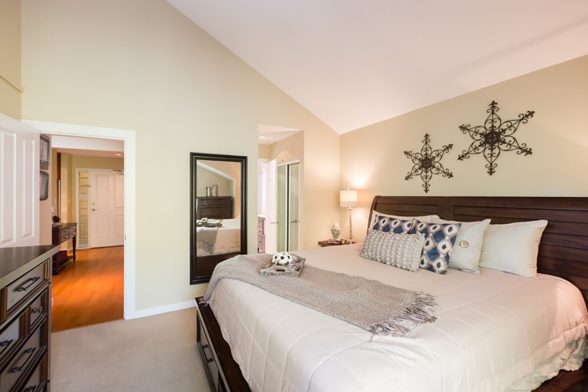303-4390 Gallant Avenue, North Vancouver 14