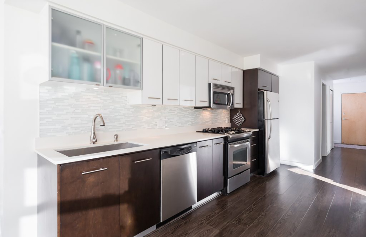 302 - 935 W 16th Street, Hamilton, North Vancouver 11
