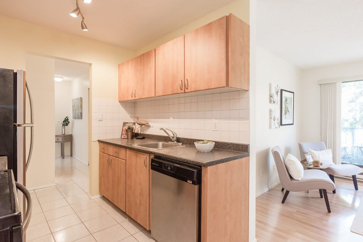 202-251 W 4th Street, North Vancouver 12
