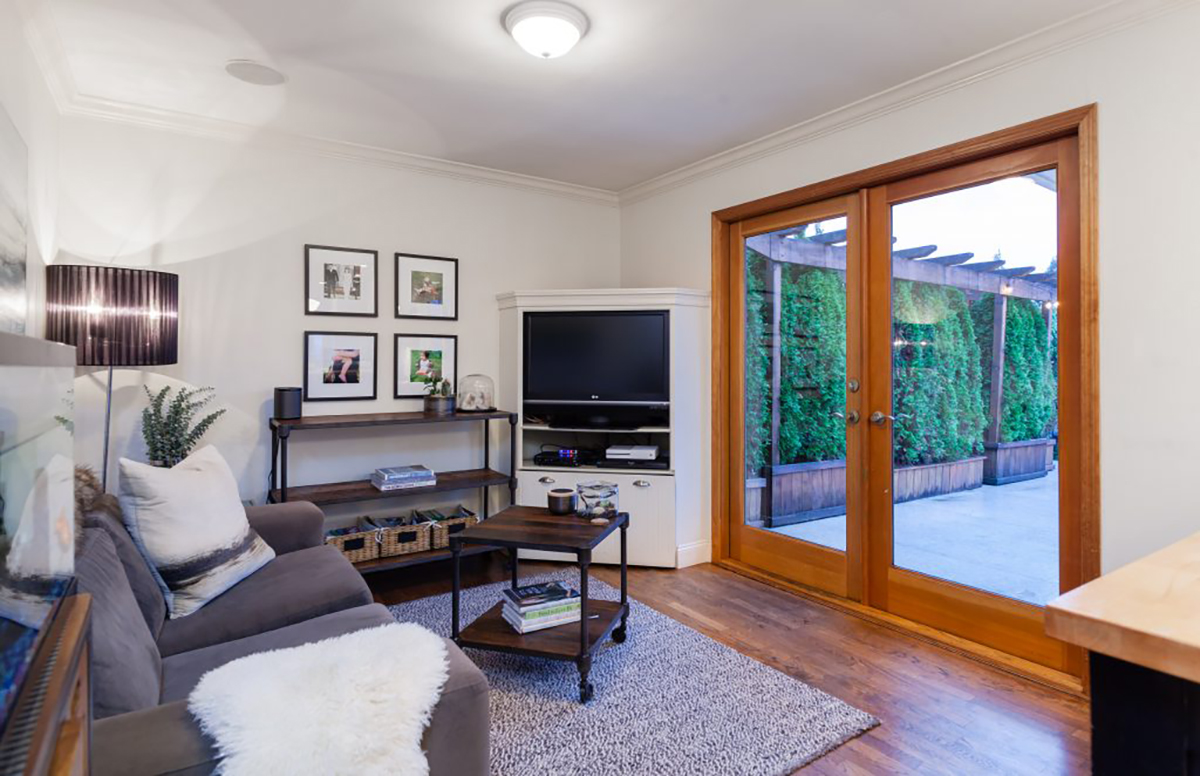 131 W St. James Road 14