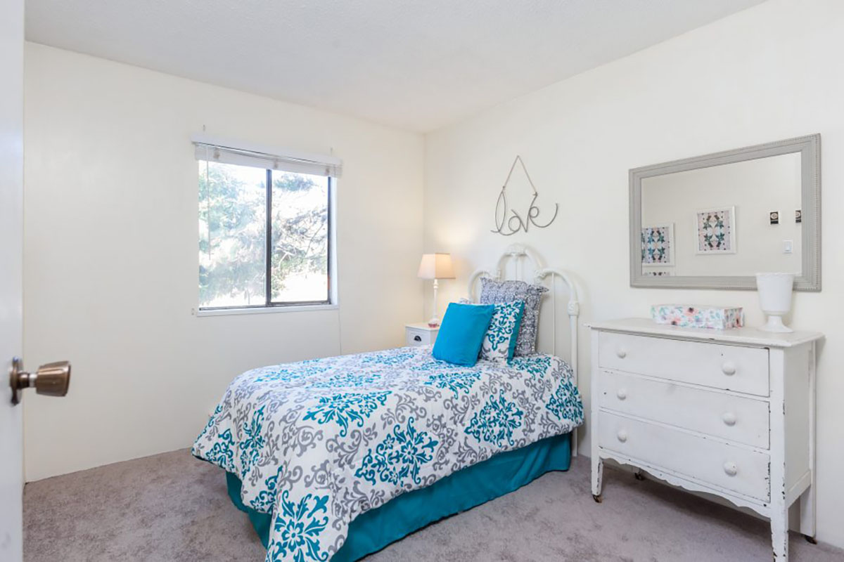 202-251 W 4th Street, North Vancouver 13