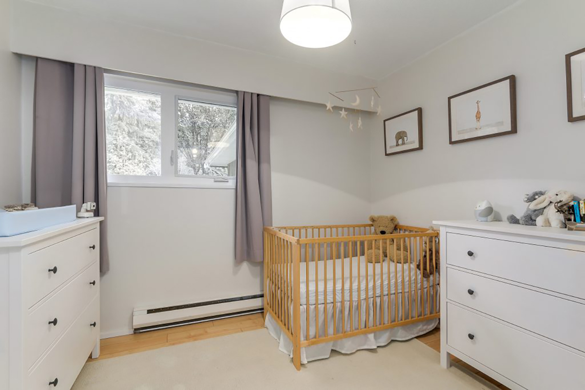 2062 Riverside Drive , North Vancouver, BC 17