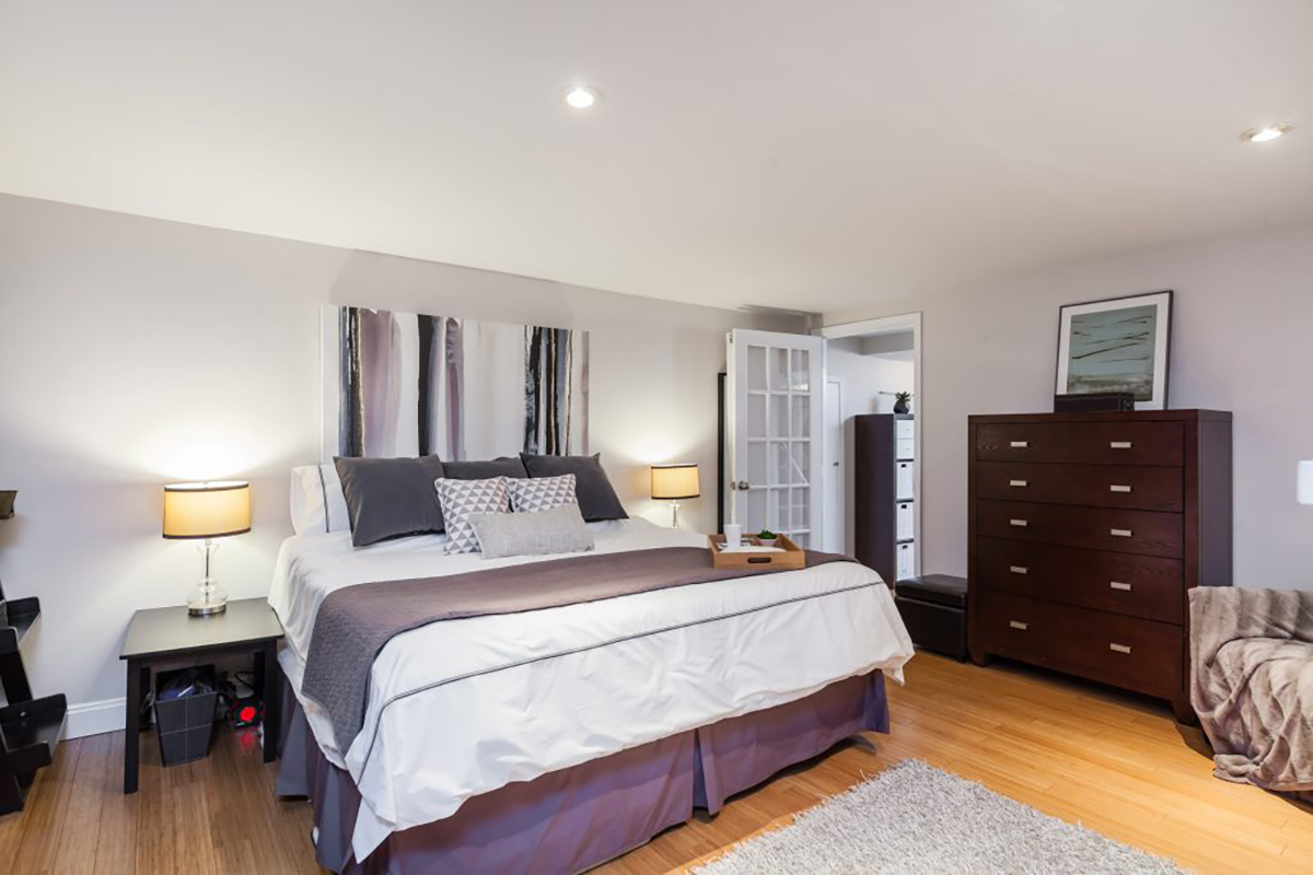 131 W St. James Road 19