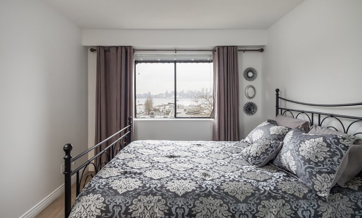 305 - 306 W 1st St, North Vancouver 24