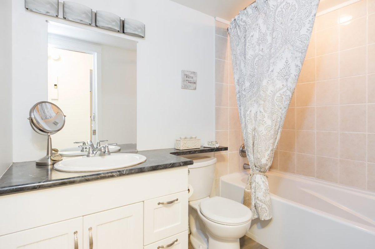 305 - 306 W 1st St, North Vancouver 25