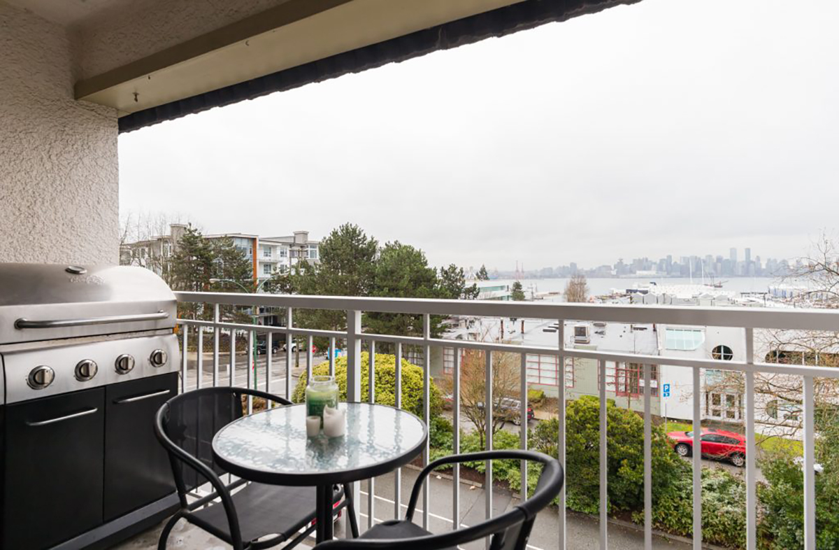 305 - 306 W 1st St, North Vancouver 4