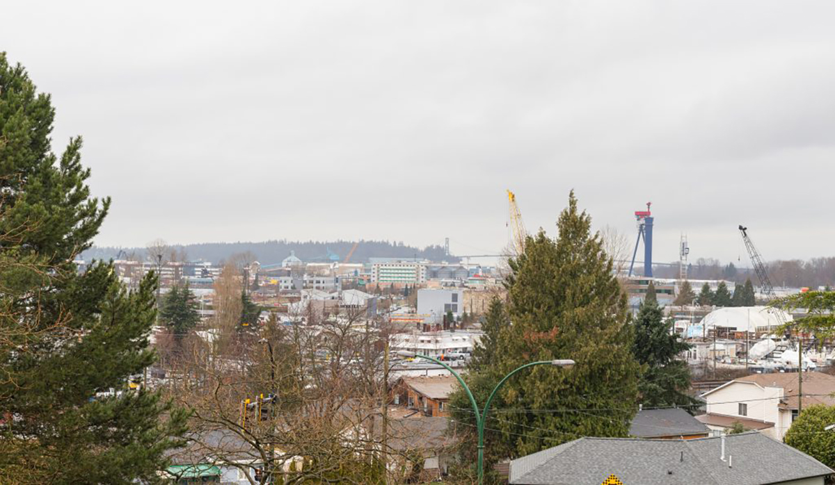 305 - 306 W 1st St, North Vancouver 3