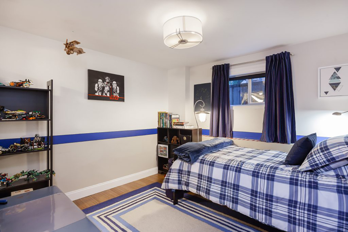 131 W St. James Road 25