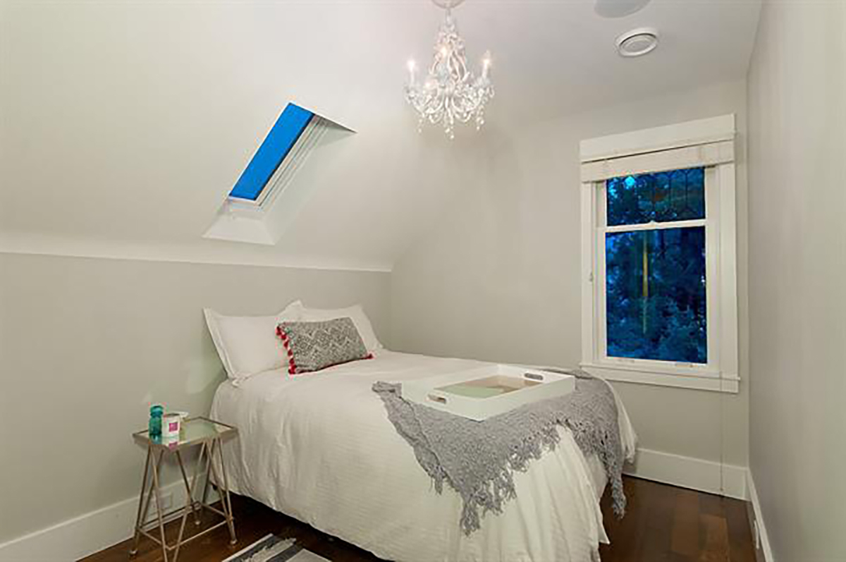 427 E 10th Street, Central Lonsdale, North Vancouver 10