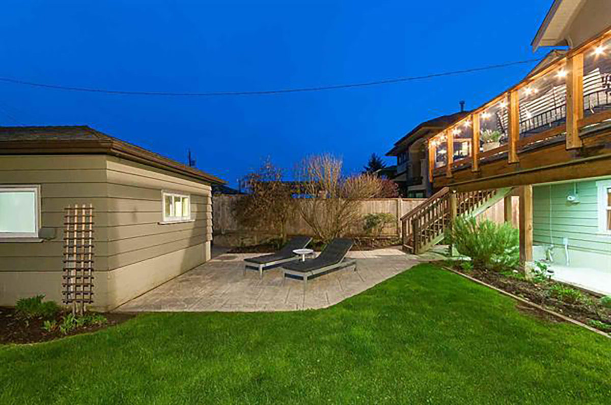 427 E 10th Street, Central Lonsdale, North Vancouver 12