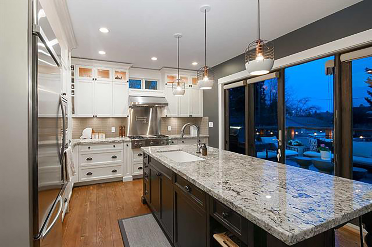 427 E 10th Street, Central Lonsdale, North Vancouver 4