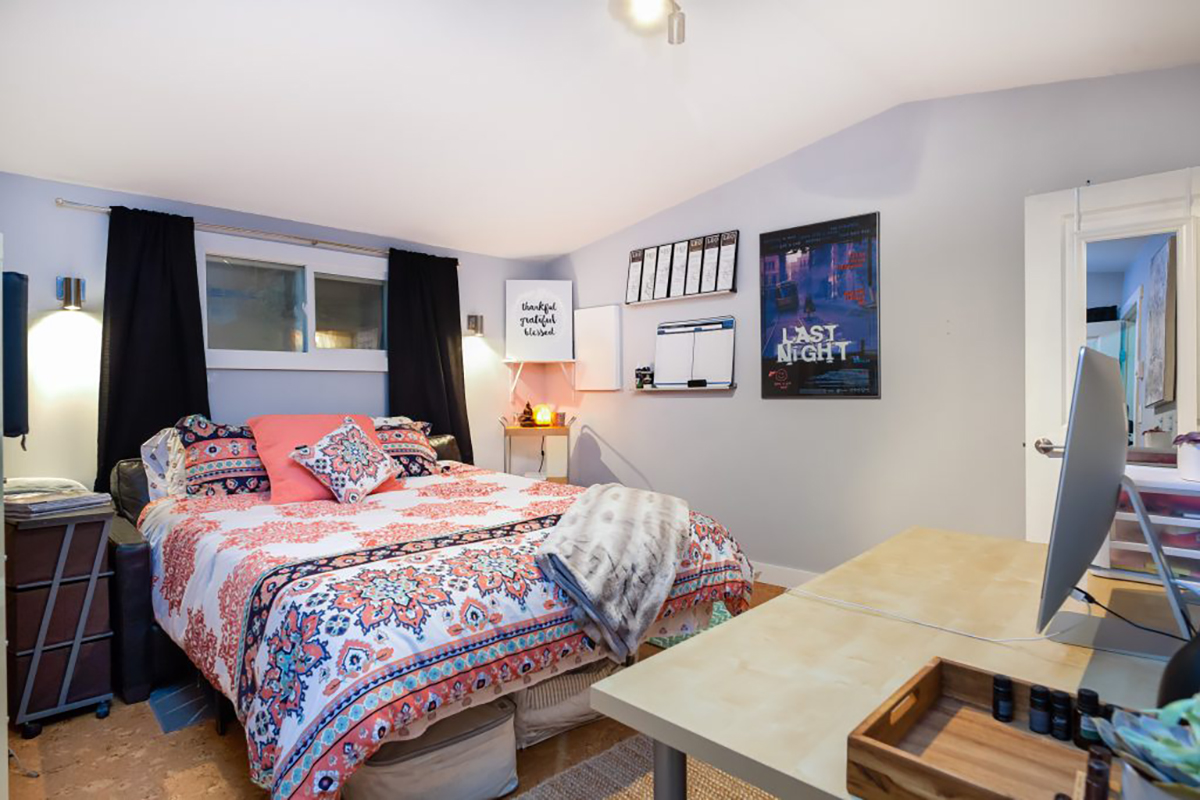 131 W St. James Road 27