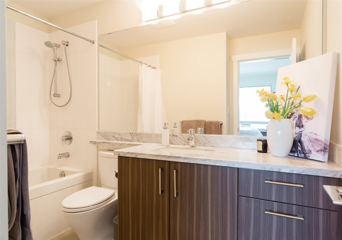 320 119 W 22nd Street, North Vancouver 12