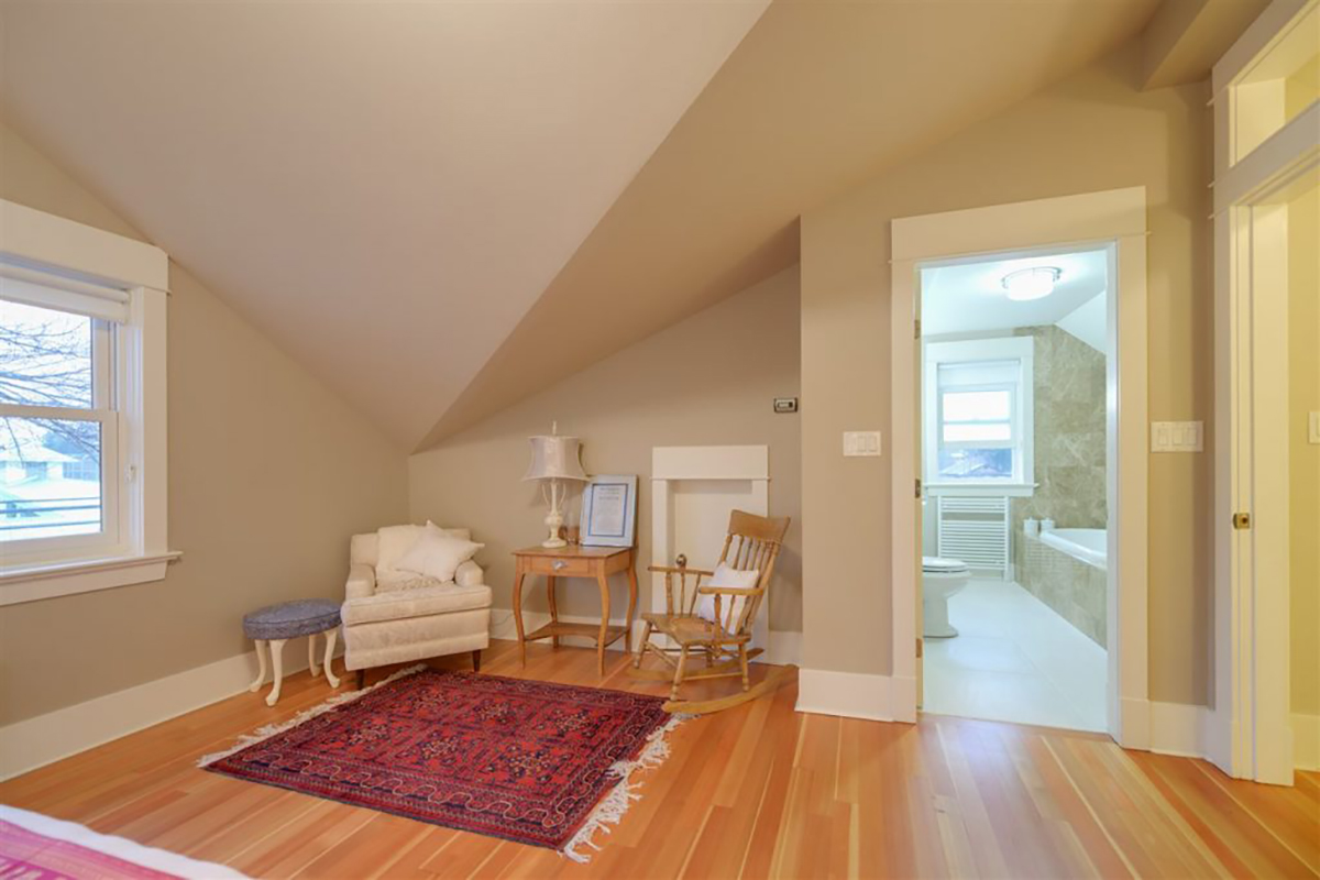 1299 Frederick Road, North Vancouver 9