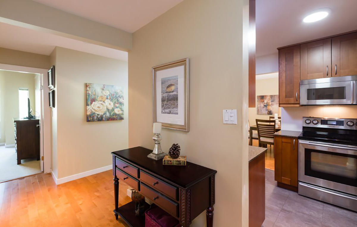 303-4390 Gallant Avenue, North Vancouver 12
