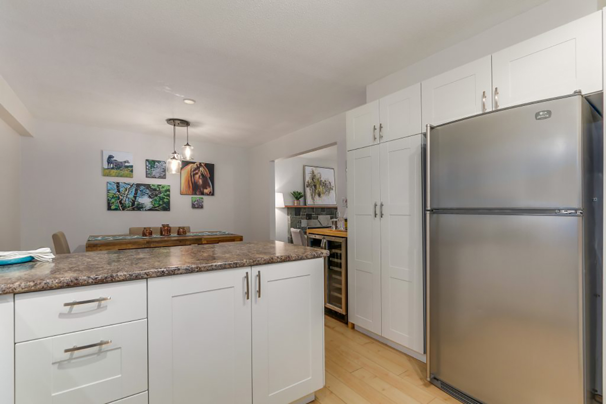 2062 Riverside Drive , North Vancouver, BC 9