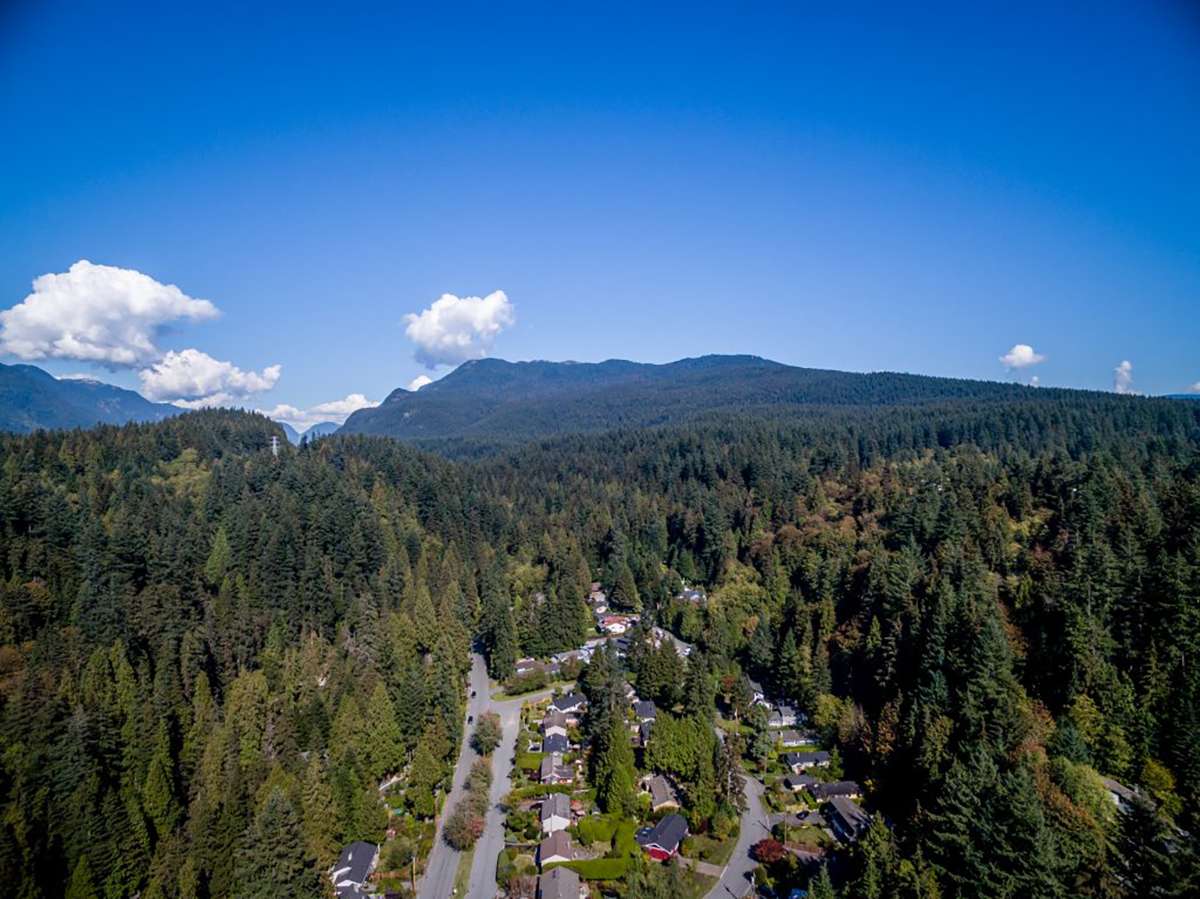 2062 Riverside Drive , North Vancouver, BC 28