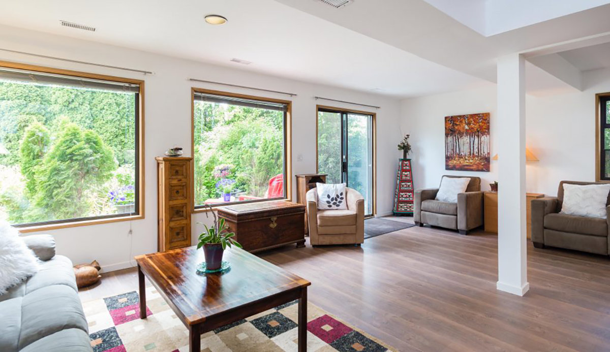 304 E 21st Street, North Vancouver 3