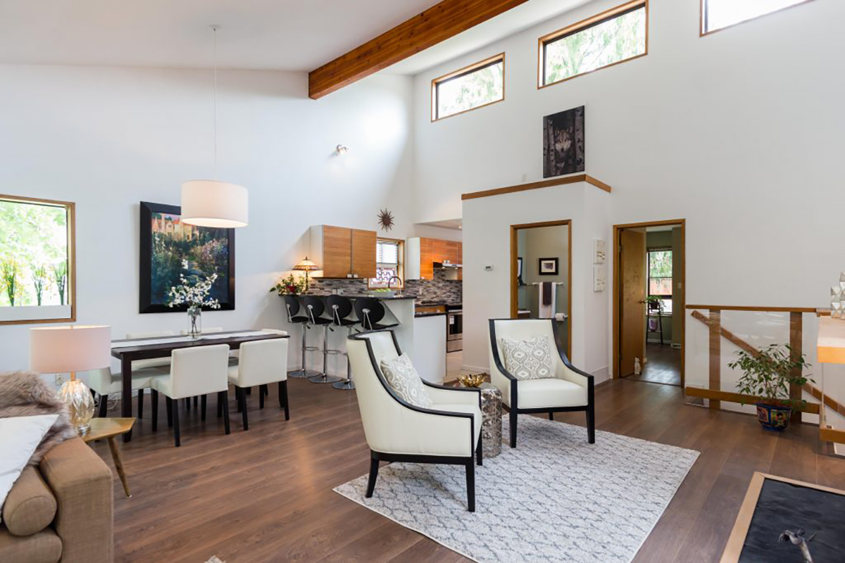 304 E 21st Street, North Vancouver 9
