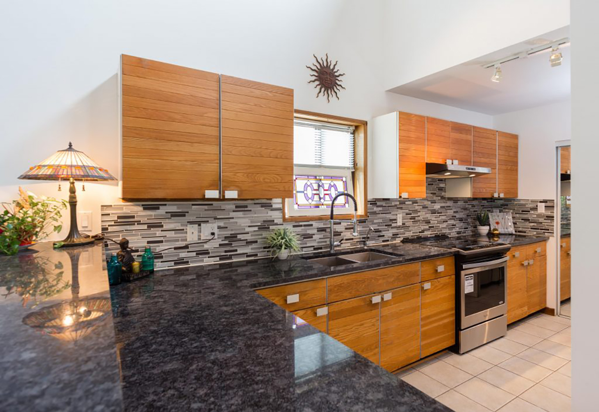 304 E 21st Street, North Vancouver 13
