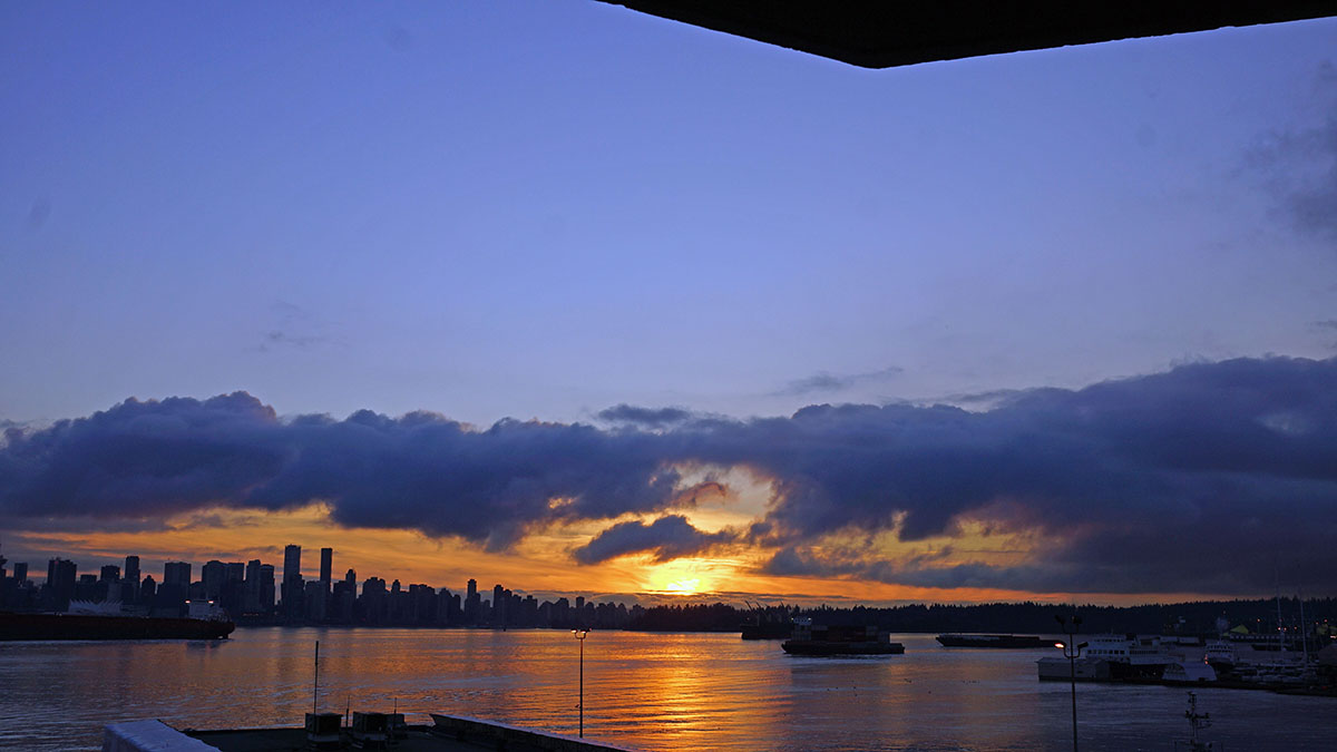 306 168 Chadwick Court, North Vancouver
