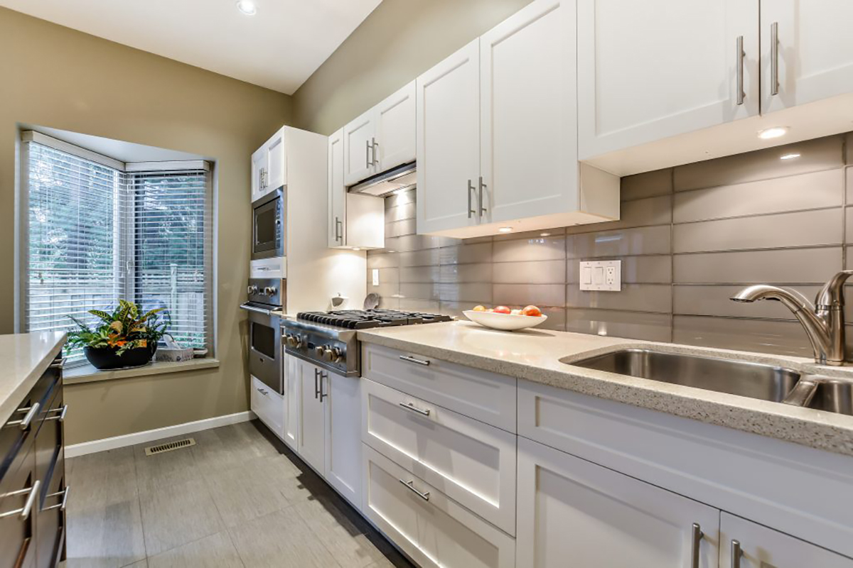 2-3750 Edgemont Boulevard, North Vancouver 12