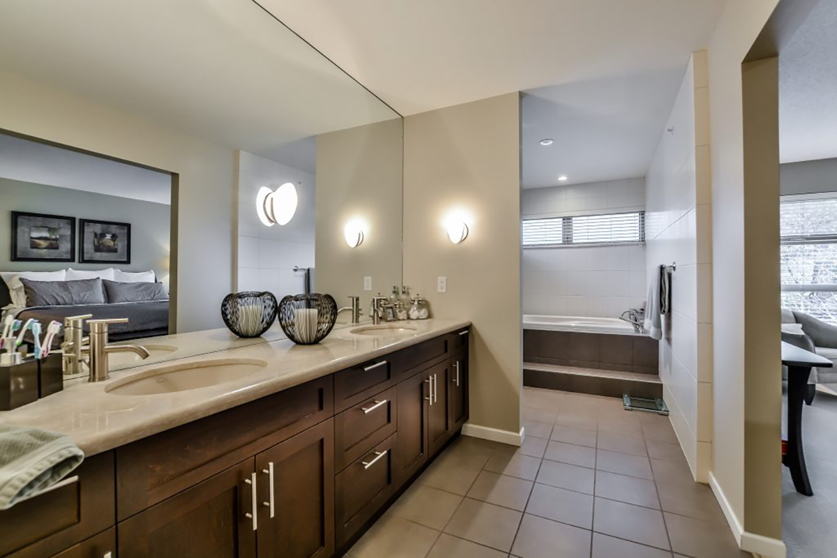 2-3750 Edgemont Boulevard, North Vancouver 16