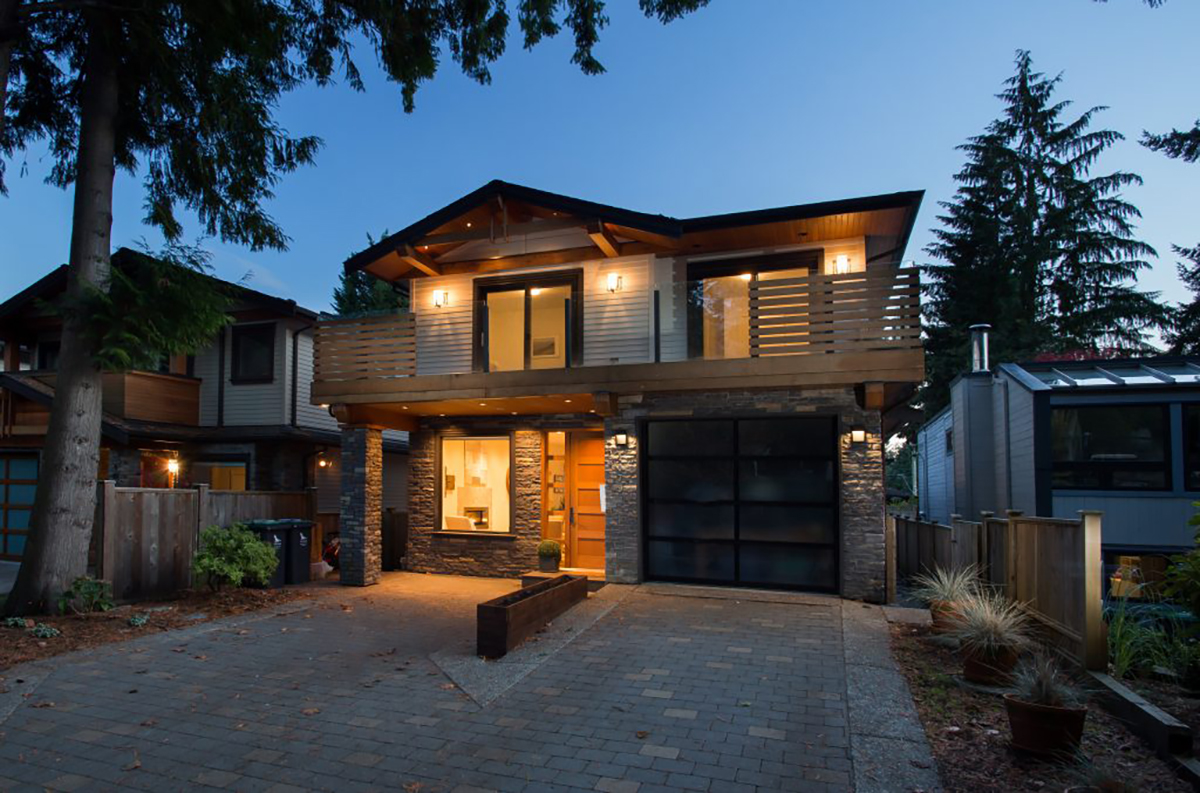 1079 Canyon Blvd, North Vancouver 3