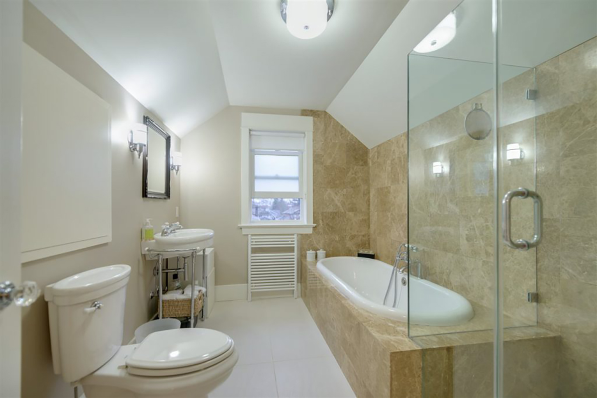 1299 Frederick Road, North Vancouver 16