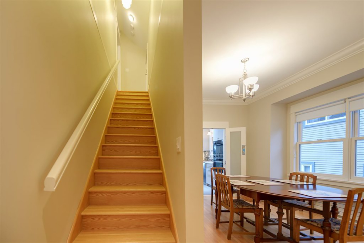 1299 Frederick Road, North Vancouver 18