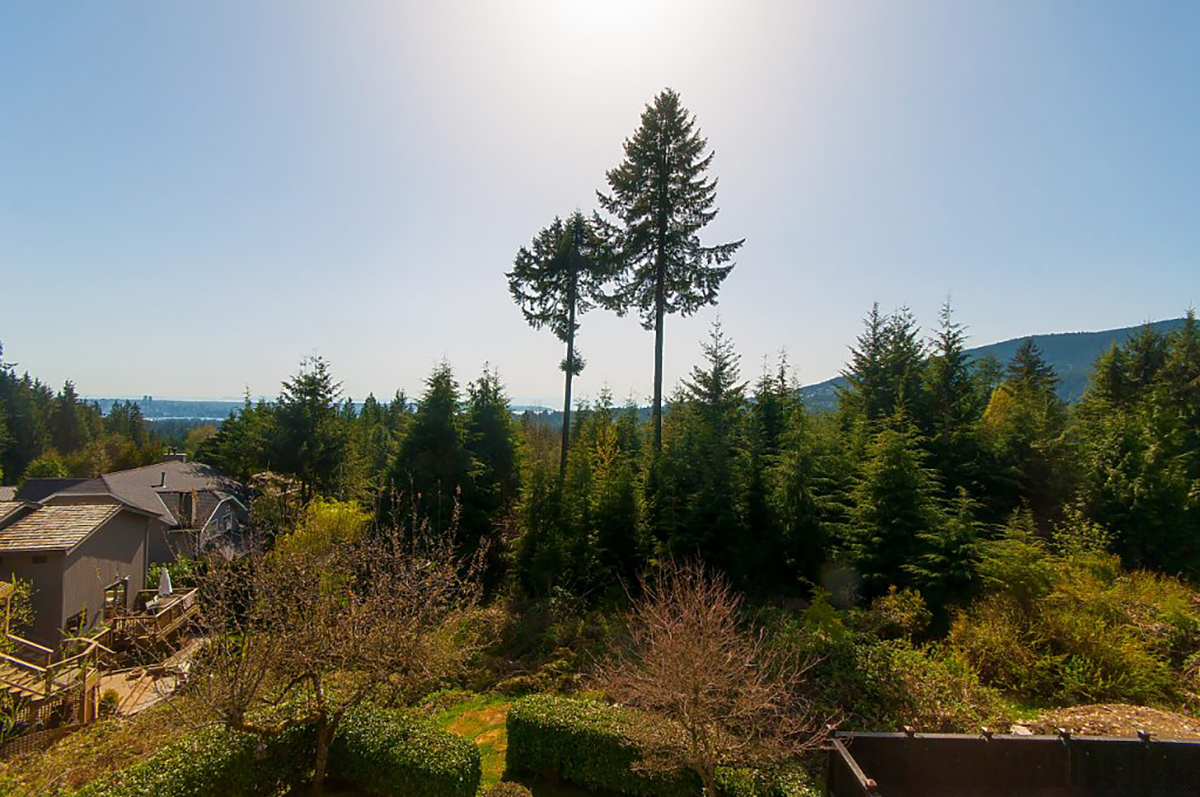 5515 Molina Road, North Vancouver 30