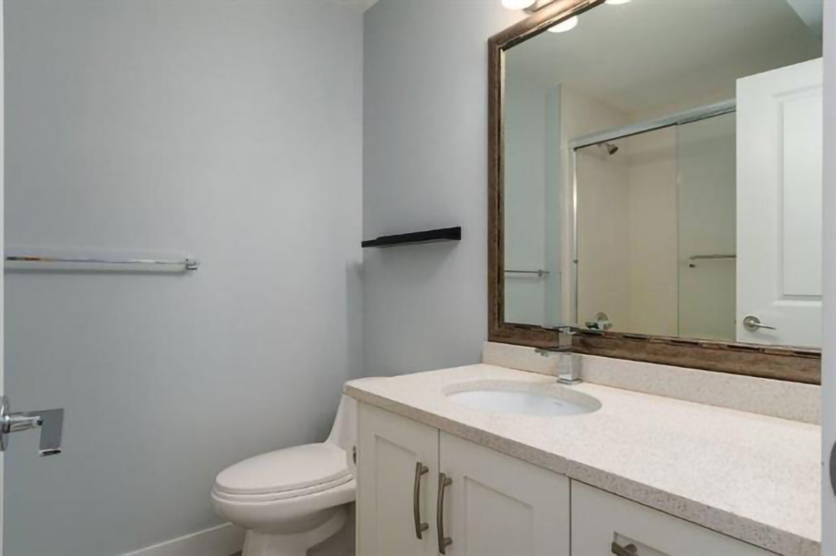 316 E 11th St, North Vancouver 15
