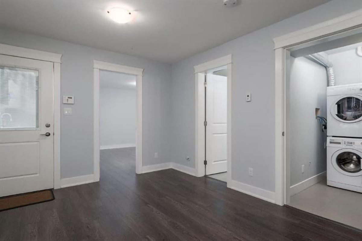 316 E 11th St, North Vancouver 16