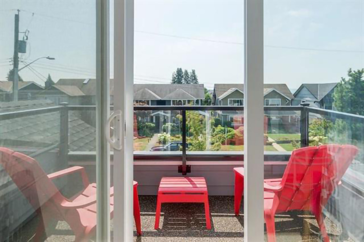 316 E 11th St, North Vancouver 10