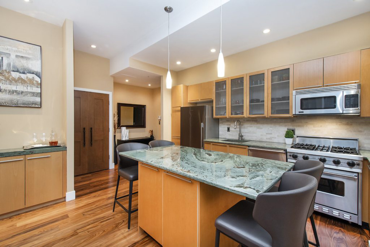 #604 - 1072 Hamilton St, Vancouver 8